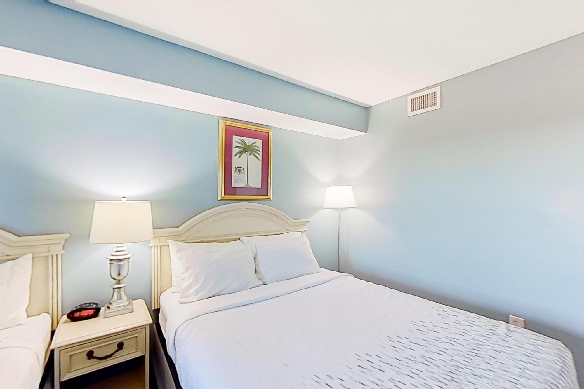 Camelot By The Sea - Oceana Resorts Vacation Rentals Myrtle Beach Room photo