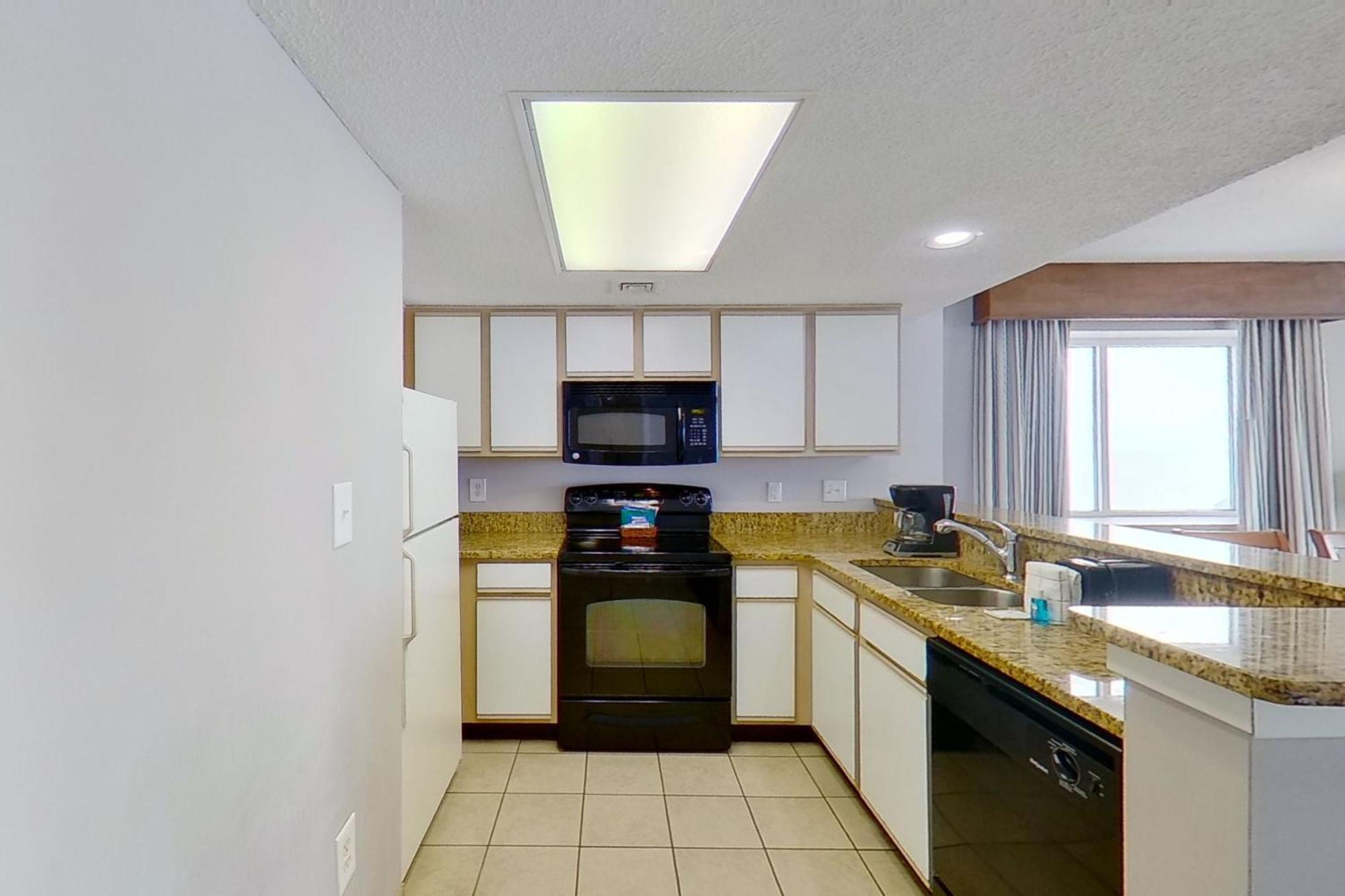 Camelot By The Sea - Oceana Resorts Vacation Rentals Myrtle Beach Room photo