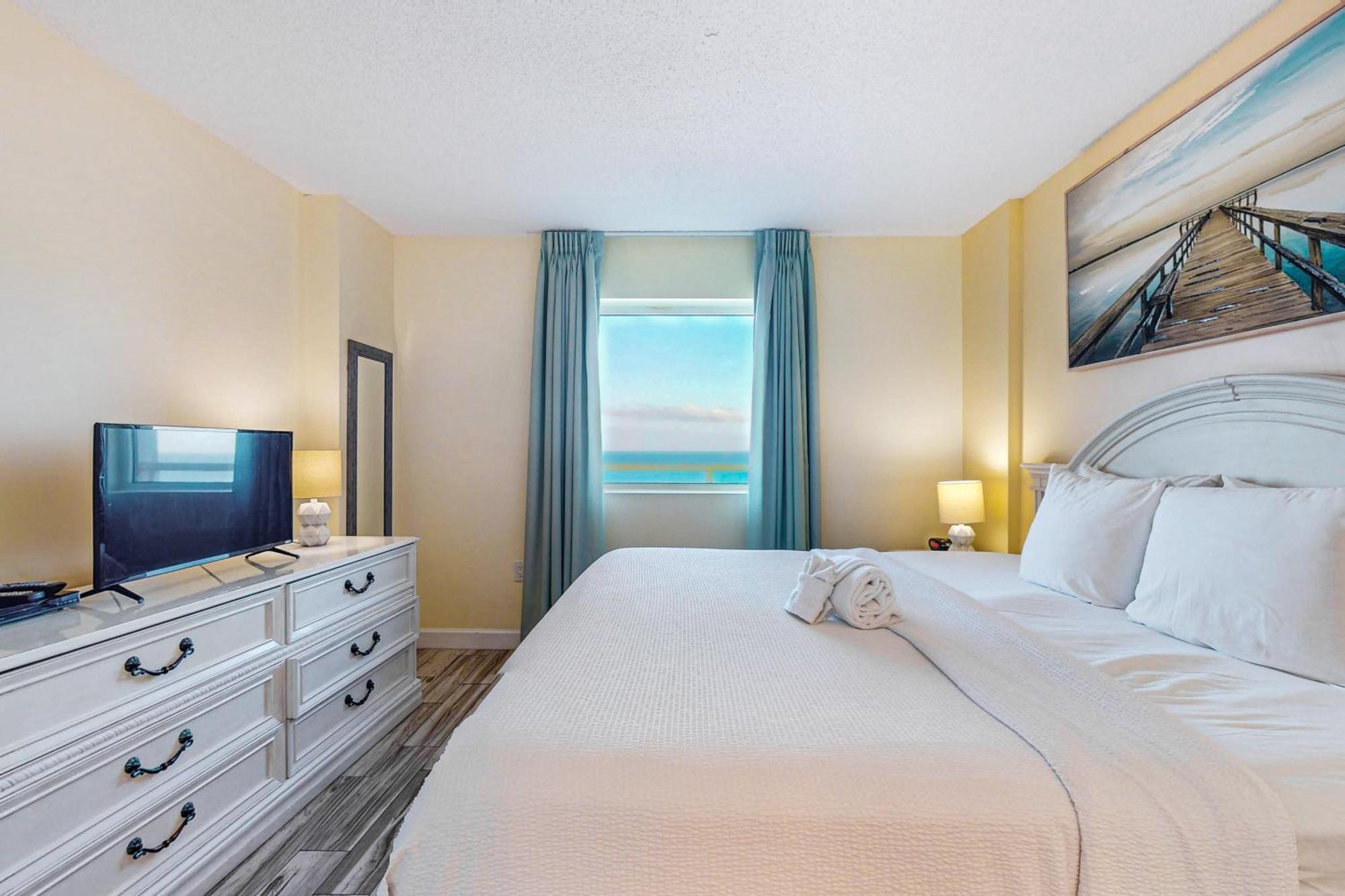 Camelot By The Sea - Oceana Resorts Vacation Rentals Myrtle Beach Room photo