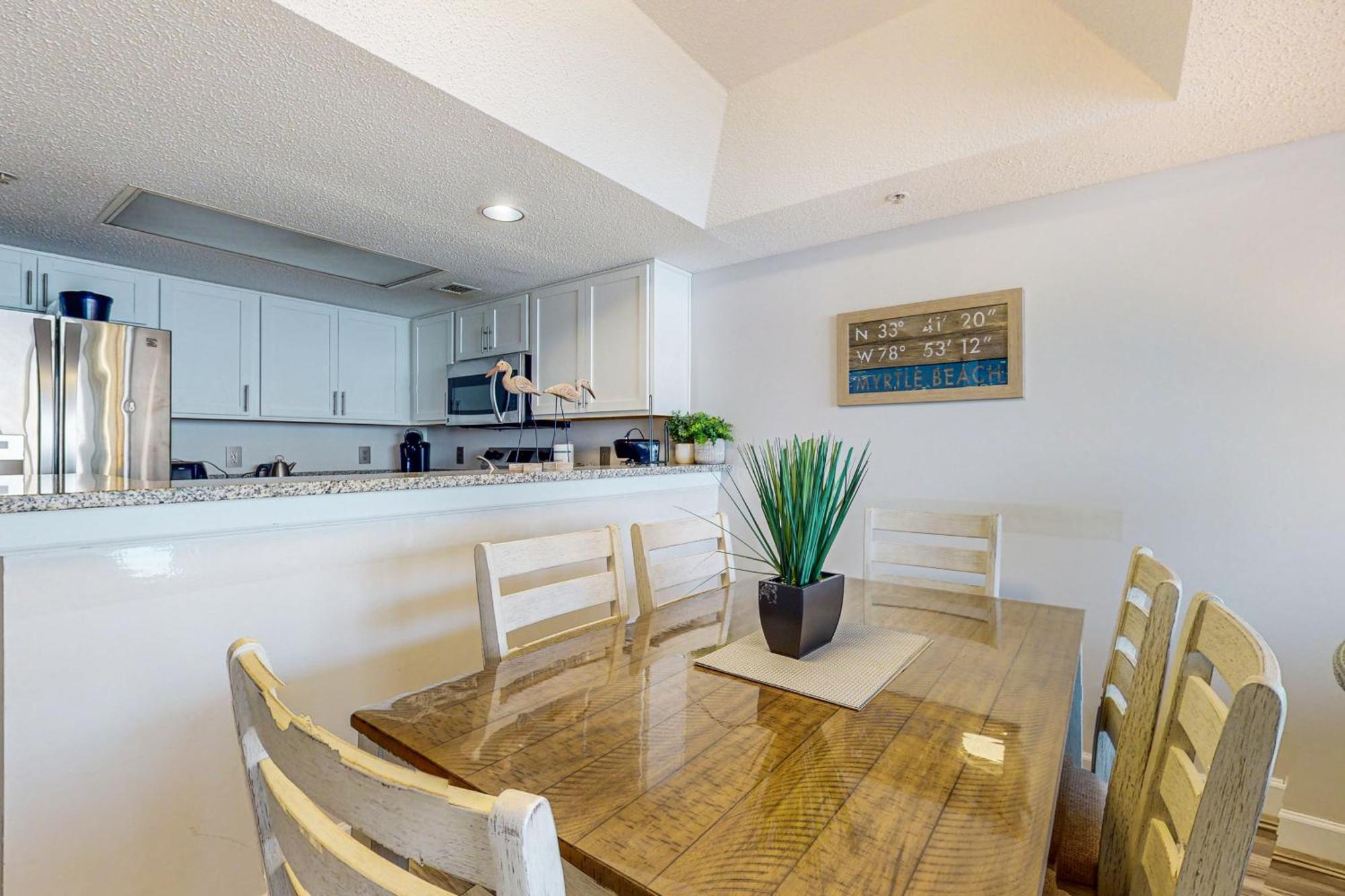 Camelot By The Sea - Oceana Resorts Vacation Rentals Myrtle Beach Room photo